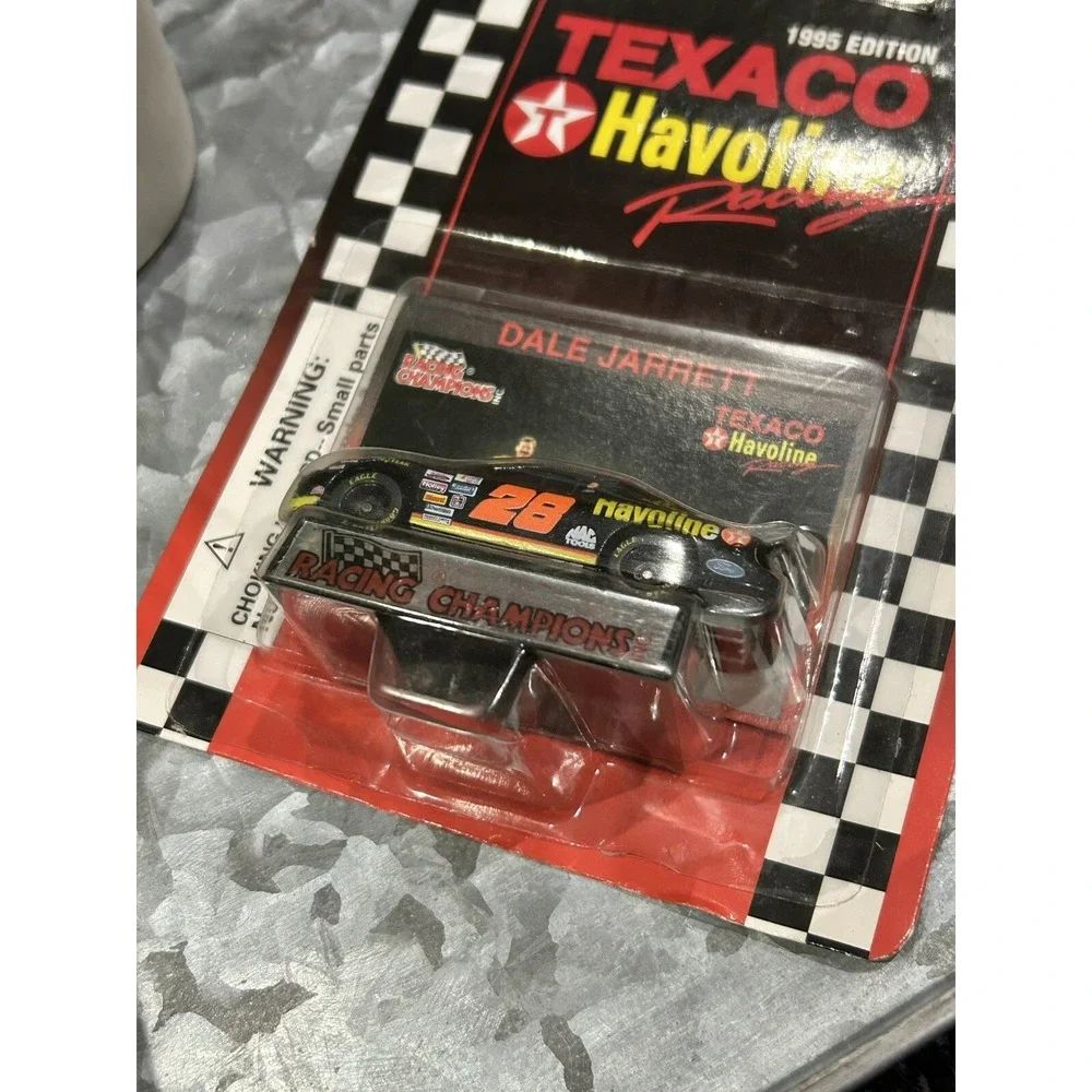 Vintage 1995 1:64th Scale Ernie Irvan Diecast Car By‎ Racing Champions